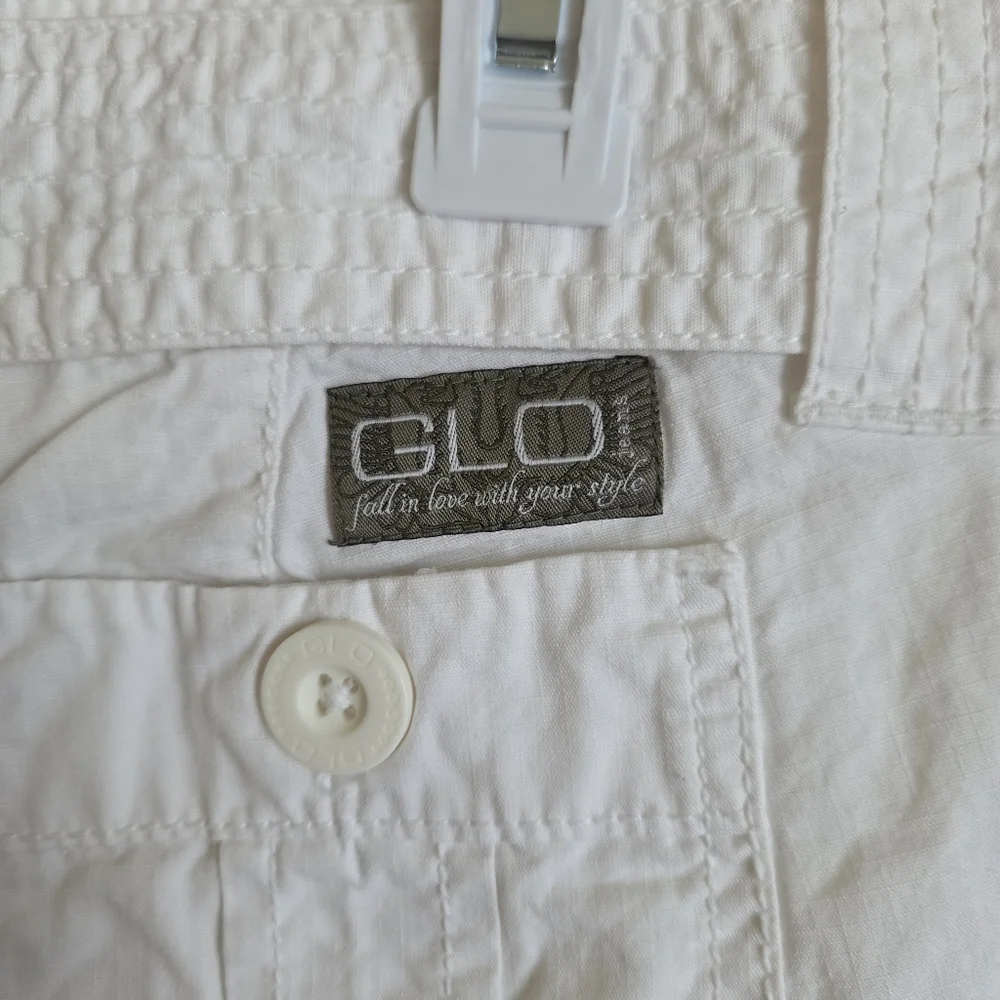 GLO Jeans Belted Low Rise Double Button White 100% Cotton Shorts